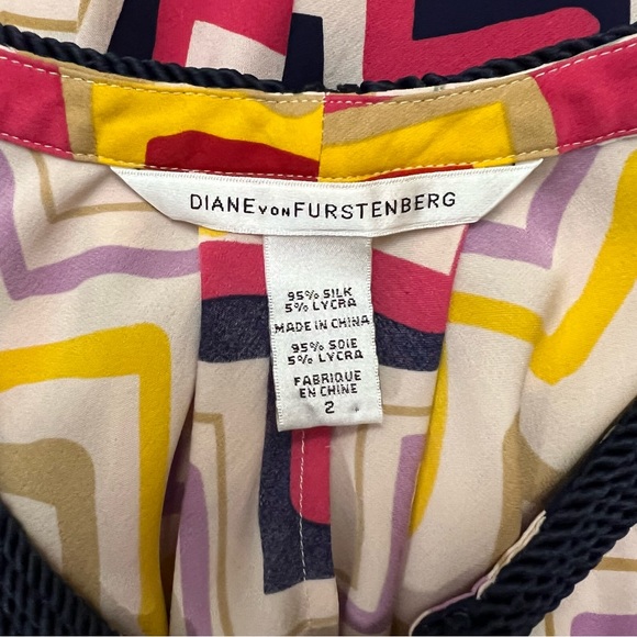 DIANE von FURSTENBERG Women’s Sleeveless Multi Color Silk Blouse Size 2 - Picture 2 of 9